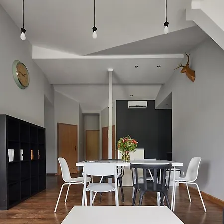 Playhouse Apartment *