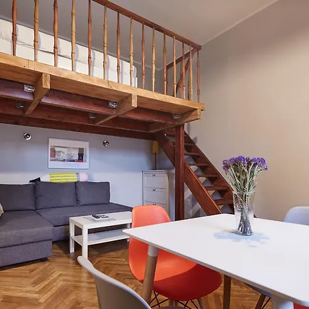 Playhouse Apartman *